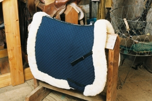 All Purpose Saddle Blanket with Complete Lining & Full Roll Edge Blue