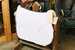 All Purpose Saddle Blanket with Complete Lining White
